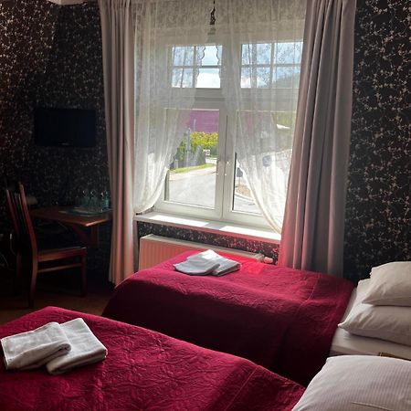 Pensjonat U Kota Wasyla Chodzież Exteriér fotografie